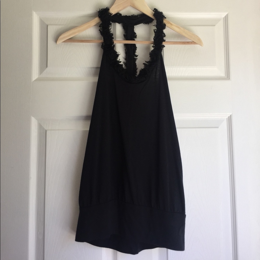 Sexy black open back tank top! 💋