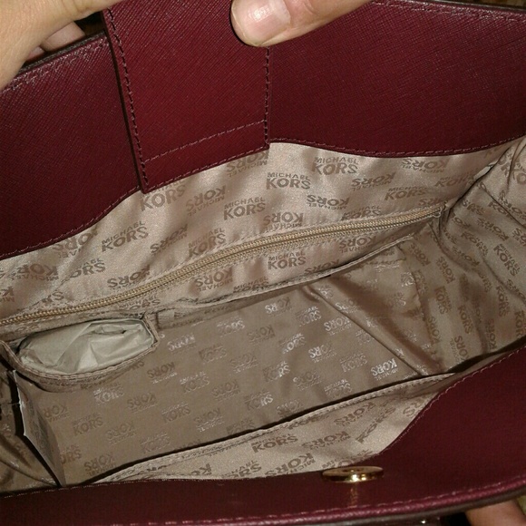 Micheal Kors Lg Hamilton Purse - Picture 3 of 4