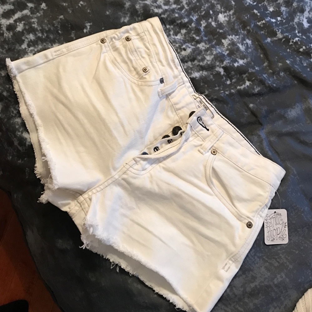 NWT Free people white shorts!!