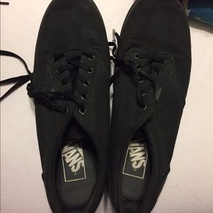 All black women vans