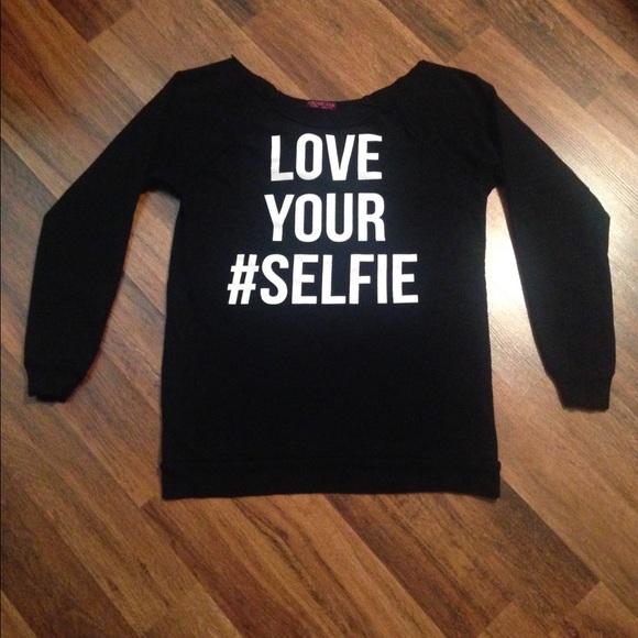 Electric Pink Tops - 🦋 2/$10 or 5/$20 Selfie Sweatshirt
