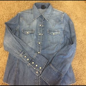 Denim pearl snap