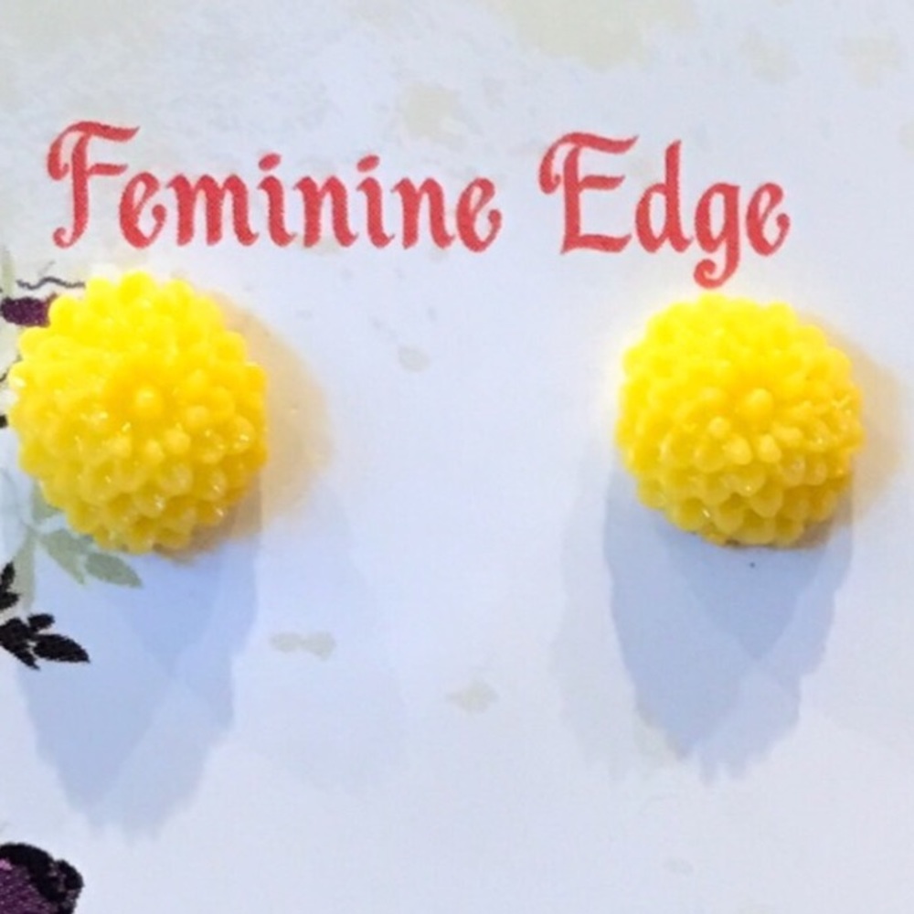 Yellow Flower Studs Tiny Earrings 🌸3 for $18🌸