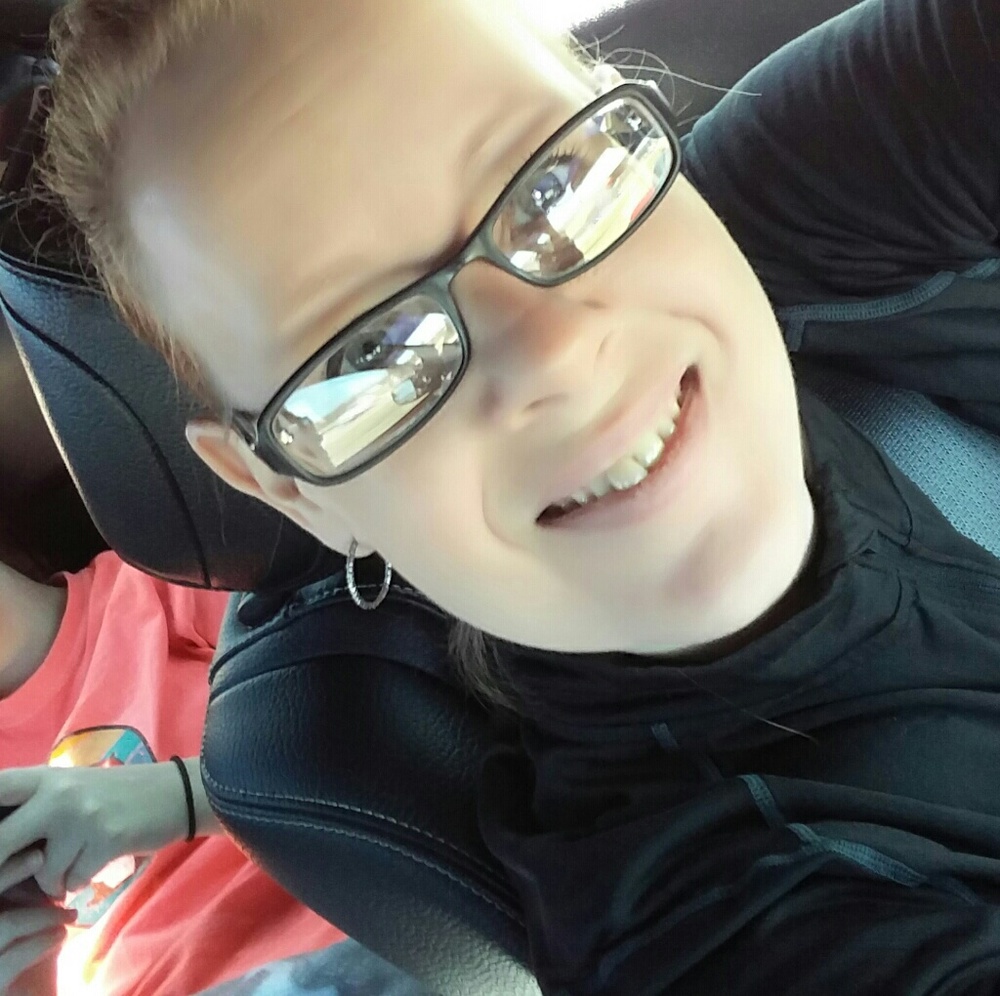 Meet your Posher, Taunya