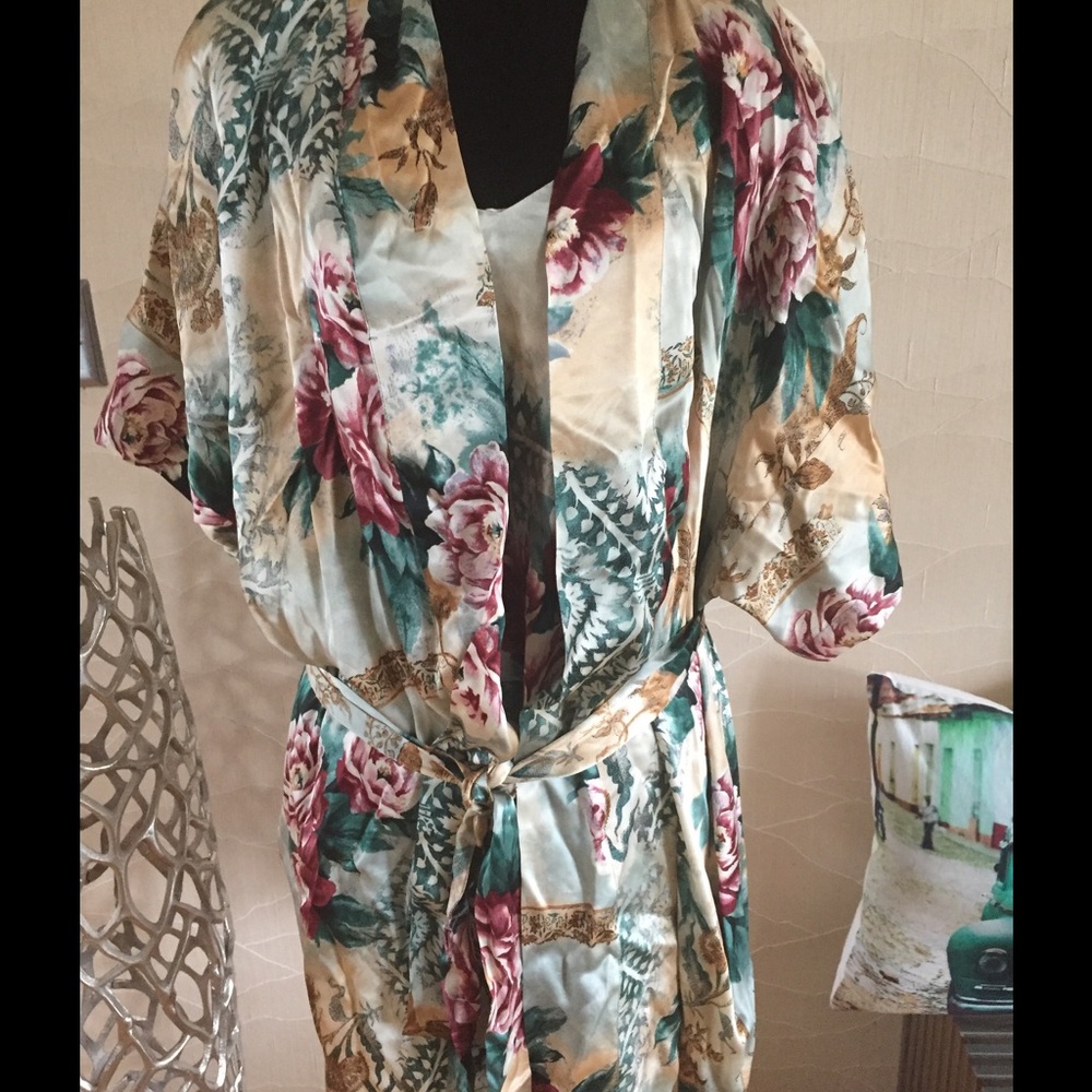 August Silk - image 3