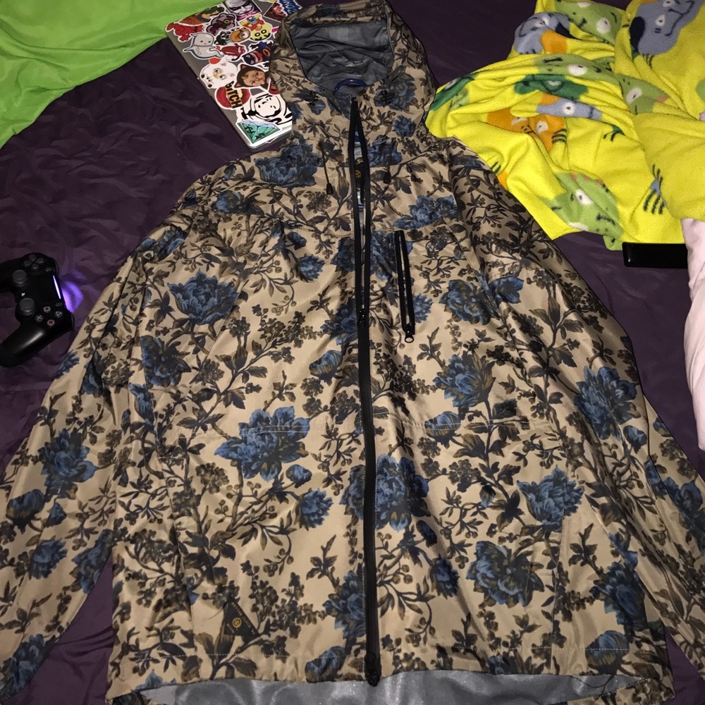 10 deep windbreaker