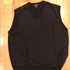 Brooks Brothers 346 merino sweater vest