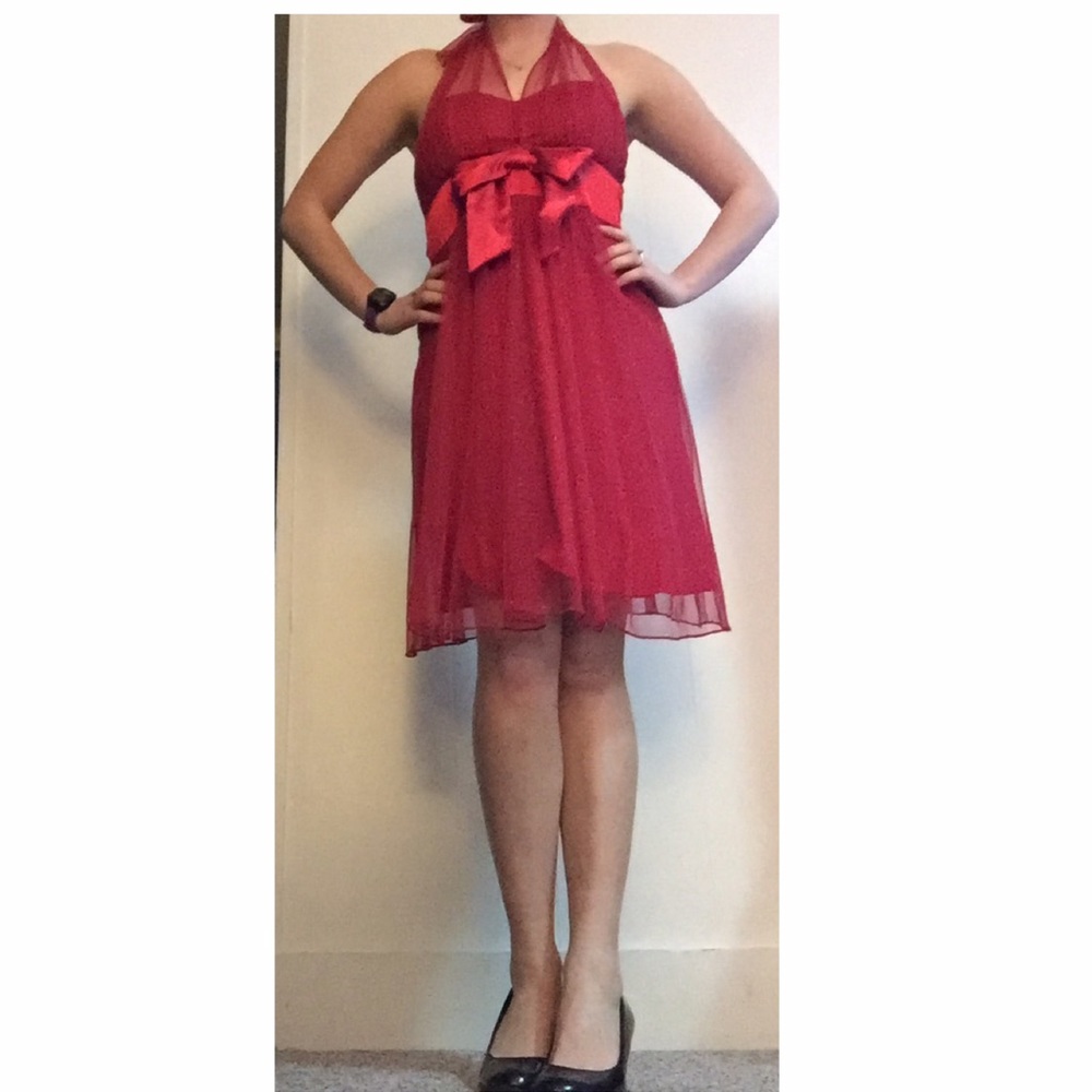 💃 Sparkly Red Halter Semi-Formal Dress
