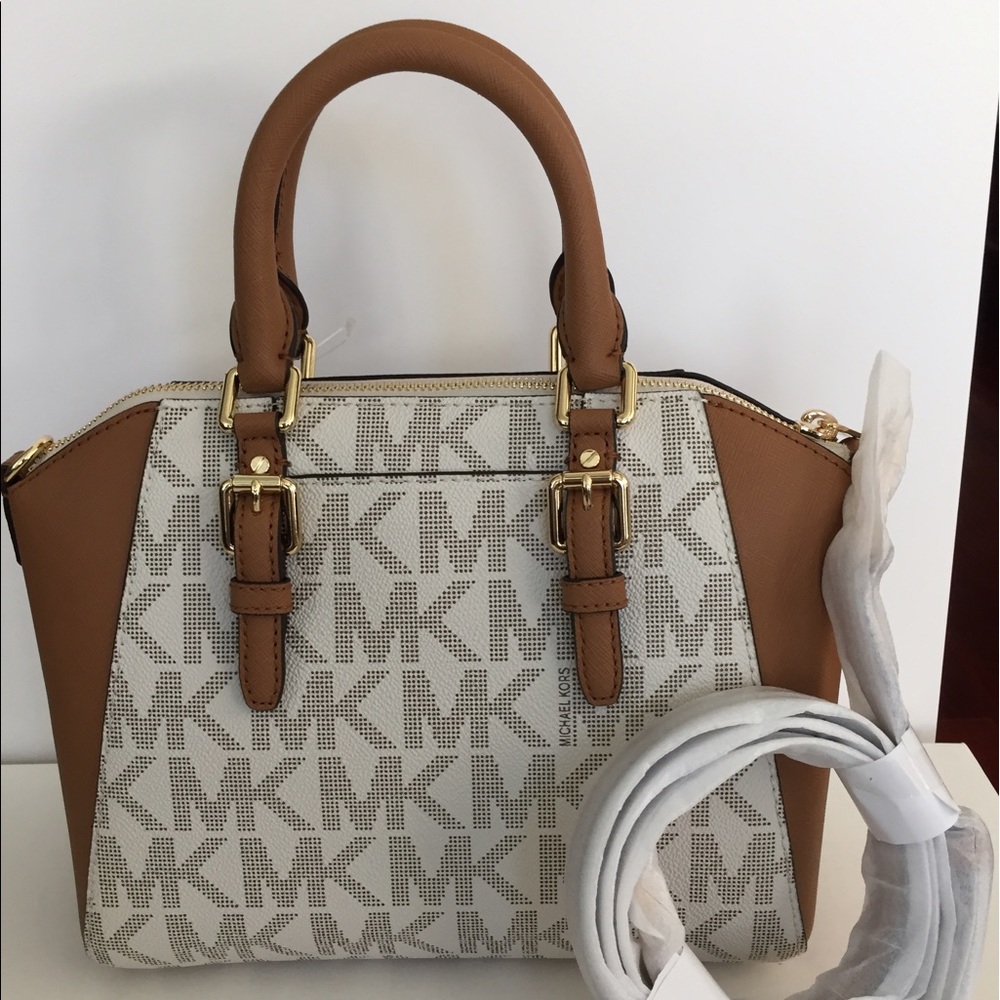 MICHAEL Michael Kors Ciara Monogram Med Messenger - Picture 4 of 6