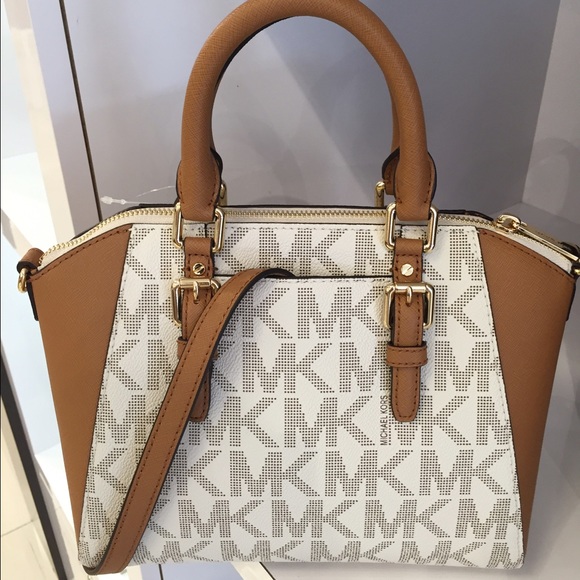MICHAEL Michael Kors Ciara Monogram Med Messenger - Picture 2 of 6