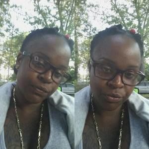 Meet your Posher, Ebony