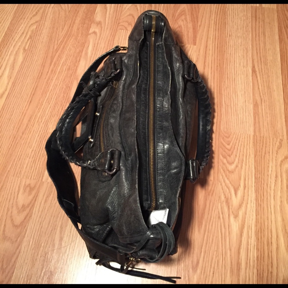 Balenciaga Classic City Textured Leather Tote - Picture 2 of 3