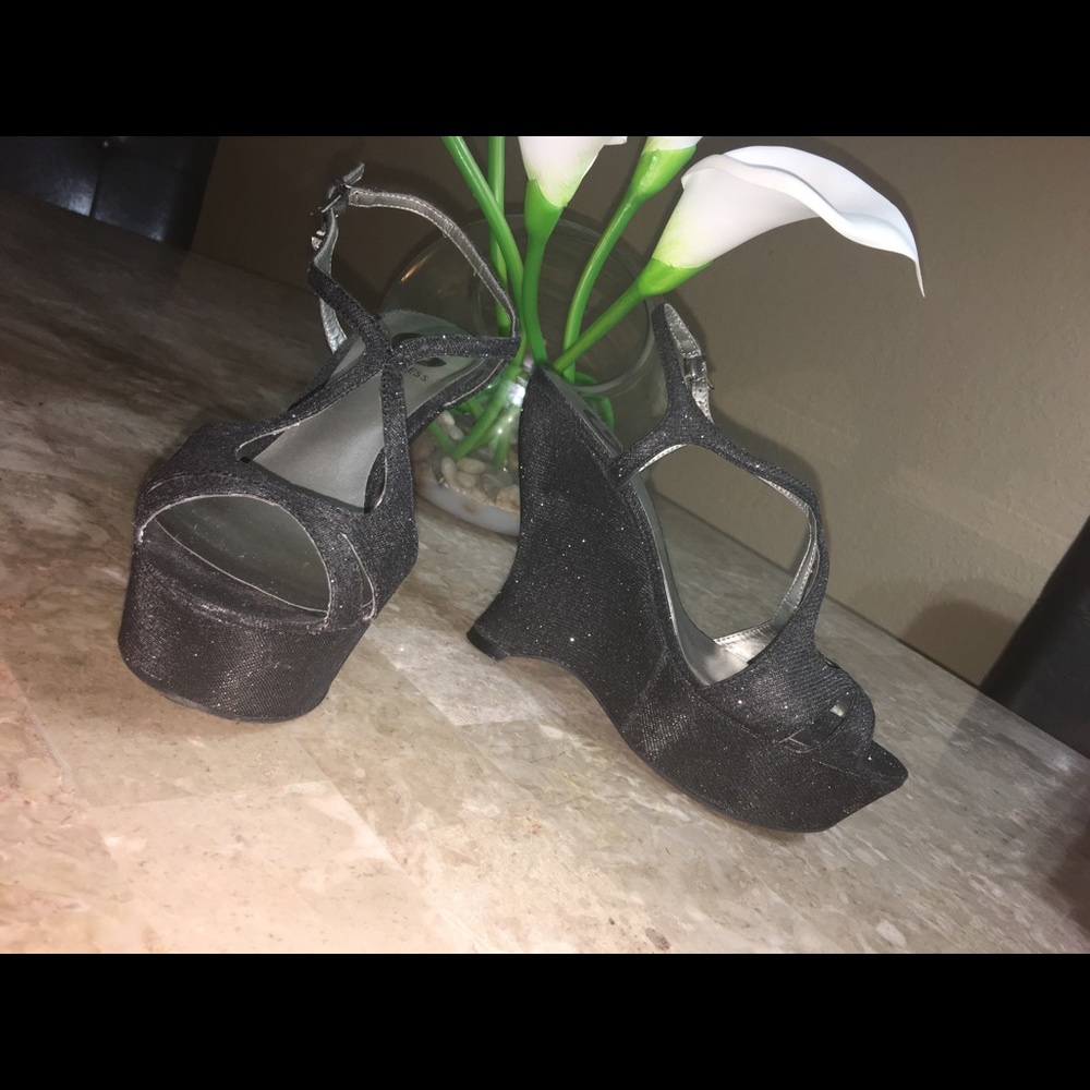 Shoes - Picture 3 of 3