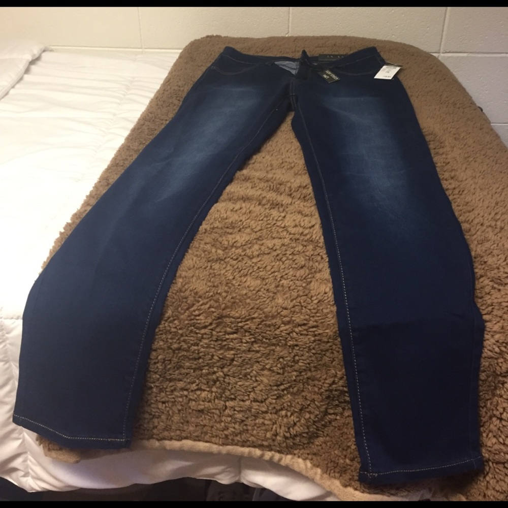 Mid-Rise Skinny Jeans