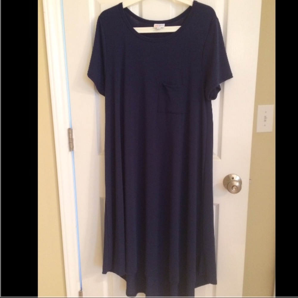 NWOT Navy Carly