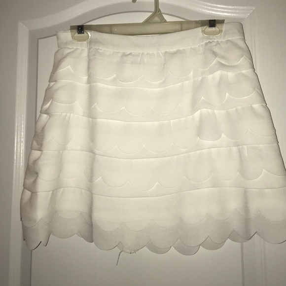 Lulu's scallop layered skirt - Picture 1 of 2