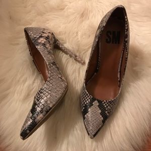 Snake skin pumps