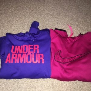 2 unused sweatshirts