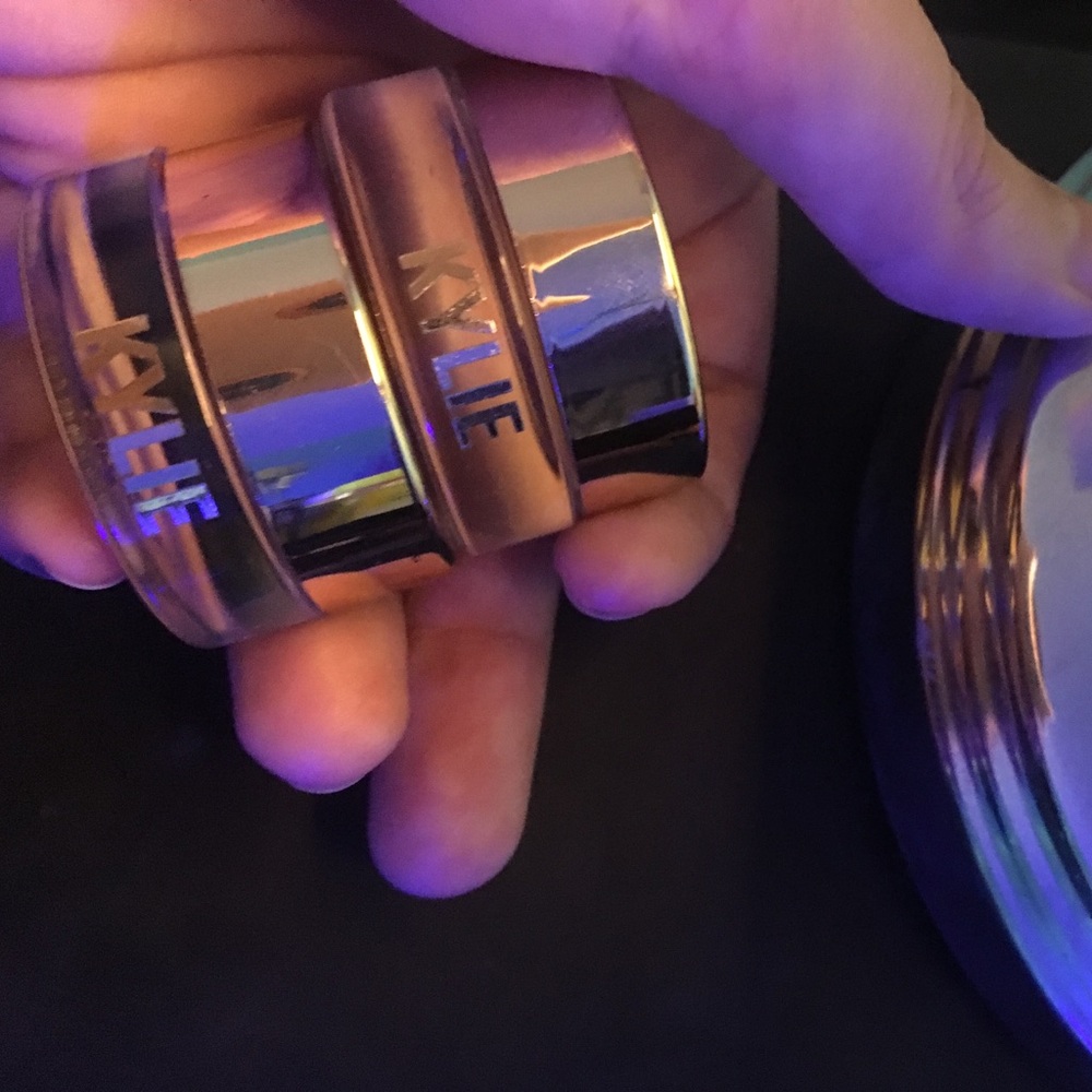 Kylie metallic eyeshadow pots