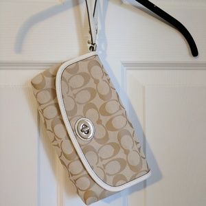 Coach wristlet wallet