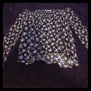 Off the Shoulder Floral Clouse