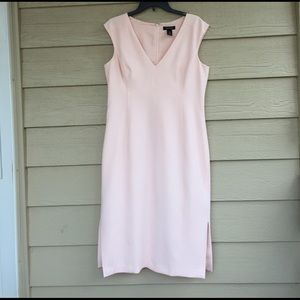 Gorgeous White House Black Market dress