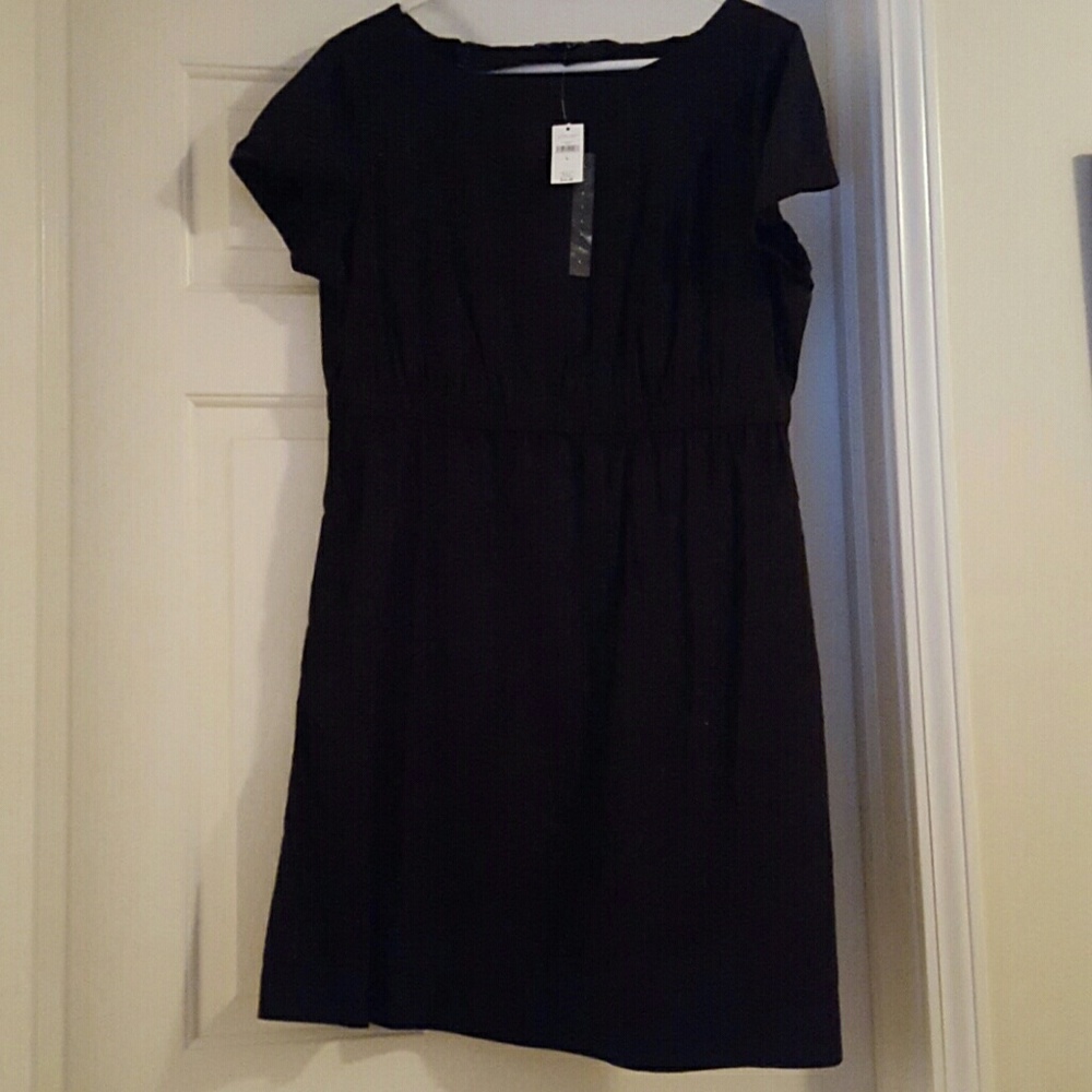 SOLD!! NWT Gap LBD!