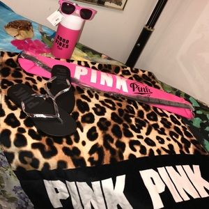 BNIP VS PINK FLIP FLOPS ONLY