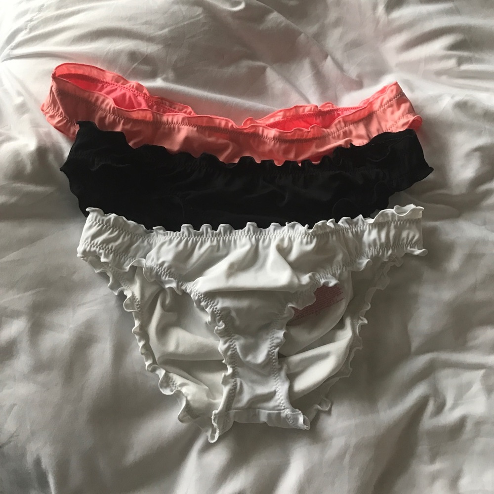 VS Ruffle Swim Bottoms