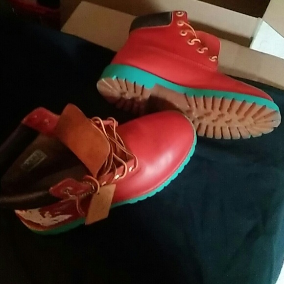 Custom red Timberlands size 5 super cute - Picture 2 of 7