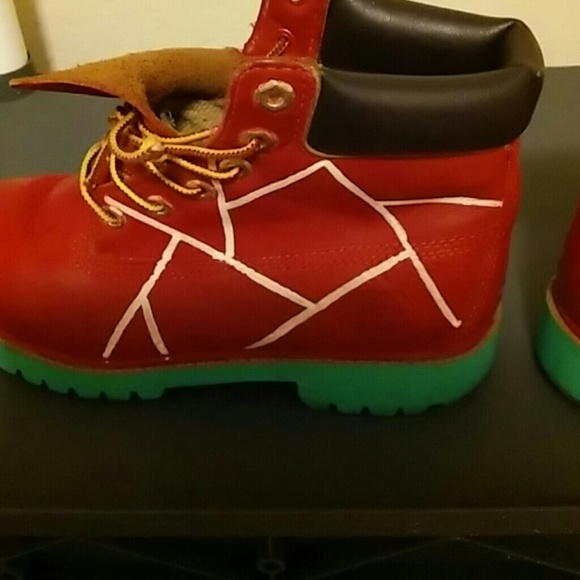 Custom red Timberlands size 5 super cute - Picture 6 of 7