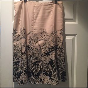 Beige and black Jones Wear Skirt