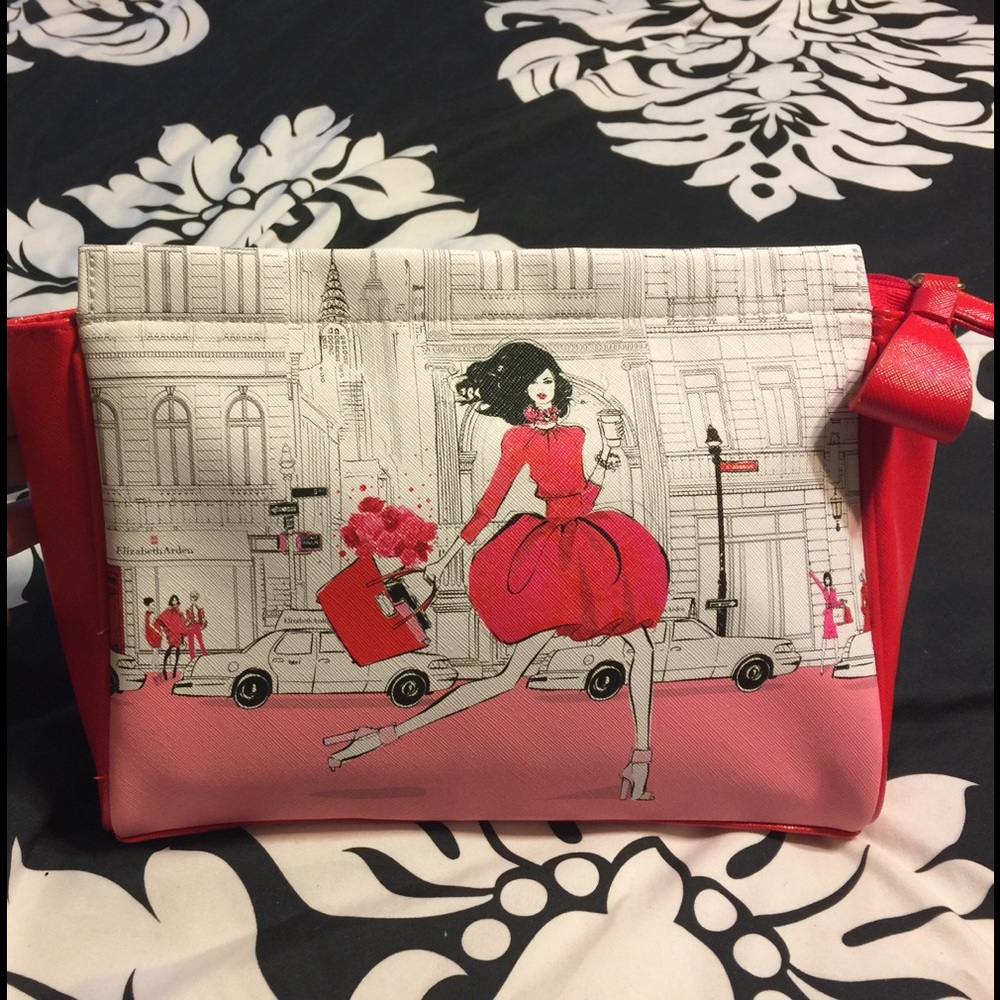 ELIZABETH Arden bag!! Versatile uses..