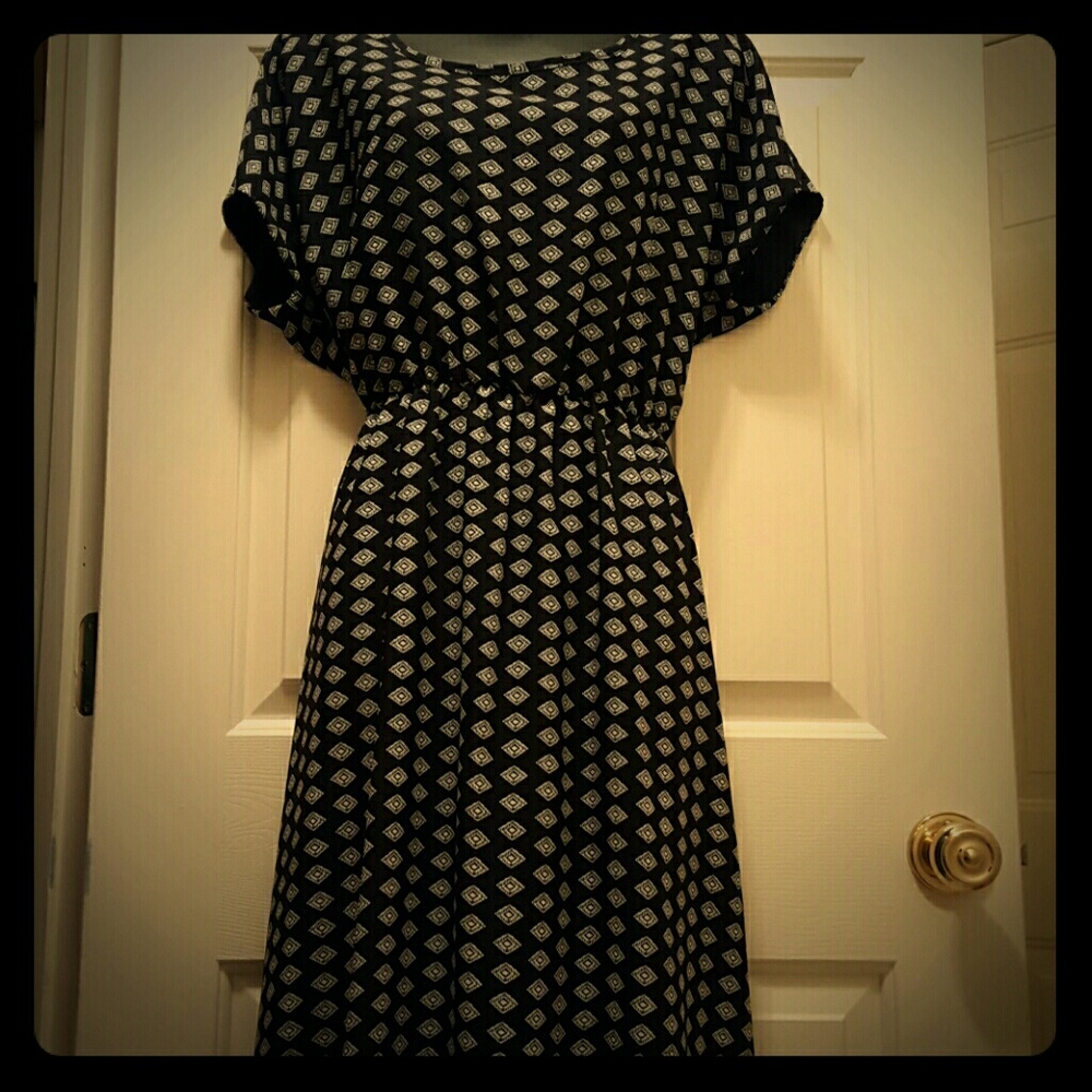 DISCOUNT SHIPPING NOW NWOT Trendy A-Line Dress