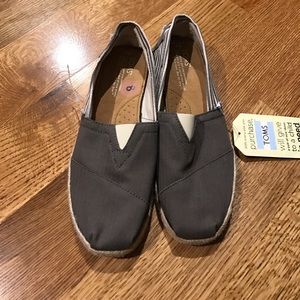 Brand New Toms Man size 8