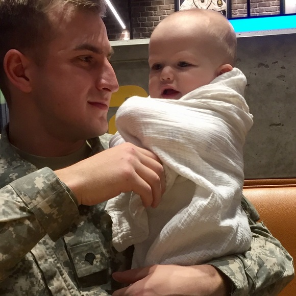 Meet your Posher, Haley - Picture 3 of 4