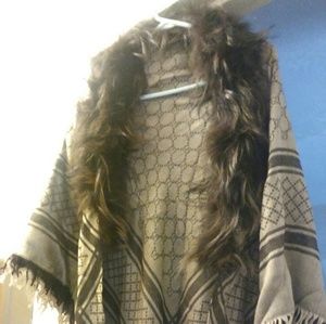 Gucci Shaw w/ Fox Fur