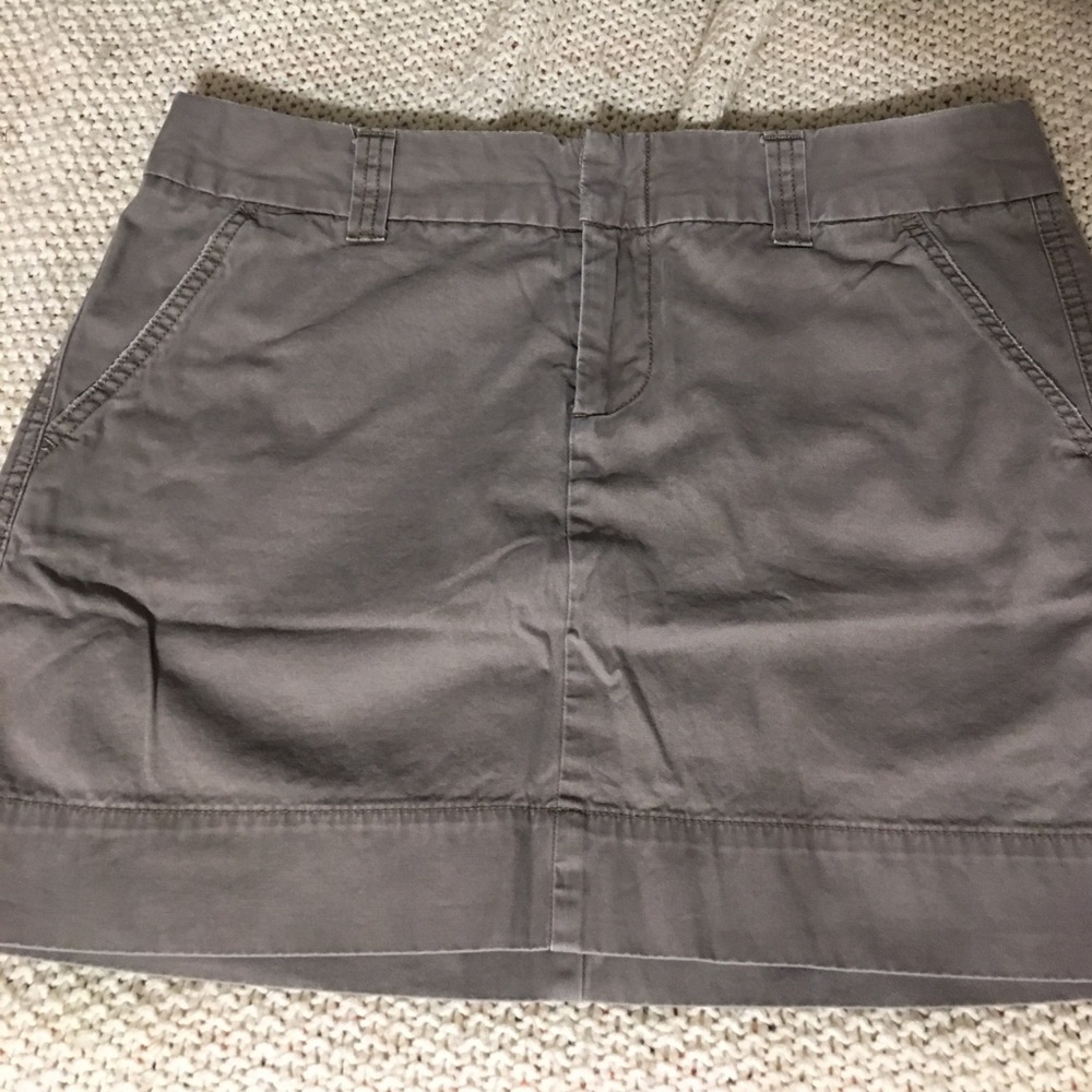 Light grey cotton skirt.