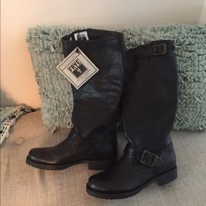 FRYE Veronica Riding boots black leather size 5.5