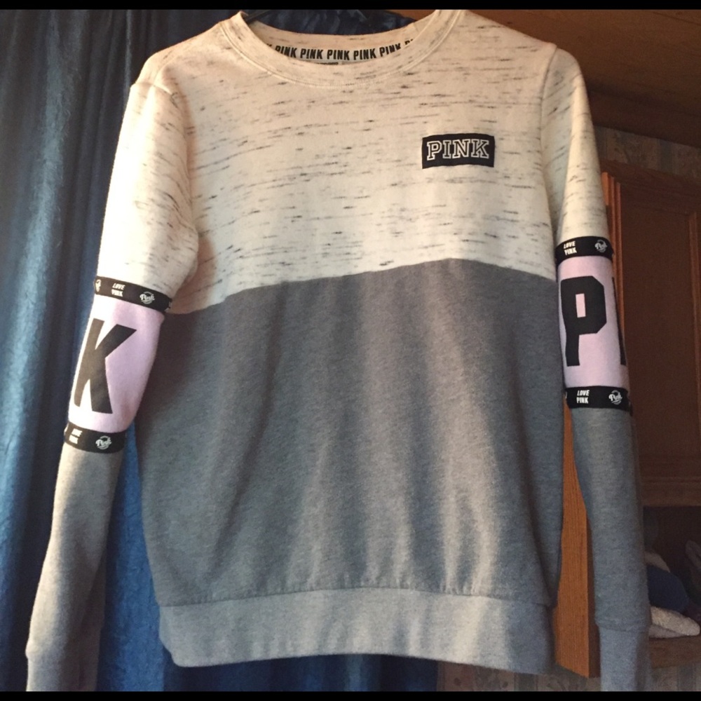 Vs PINK RARE colorblock crew!