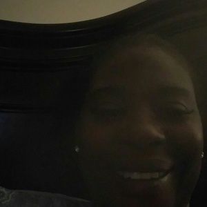 Meet your Posher, Deloris