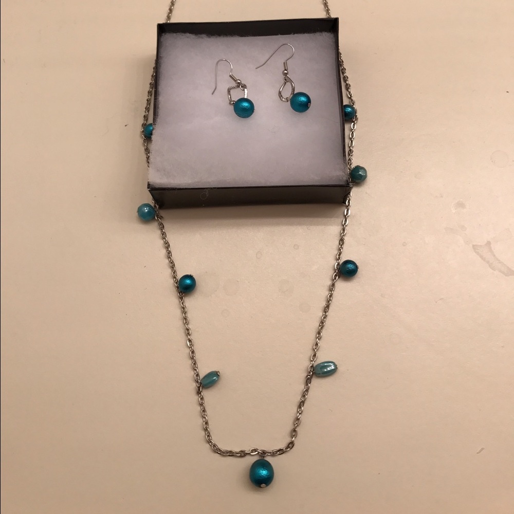 Blue jewelry set