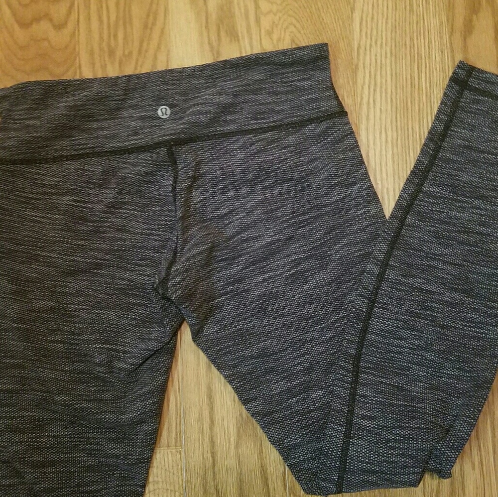 SOLD - Lululemon Leggings