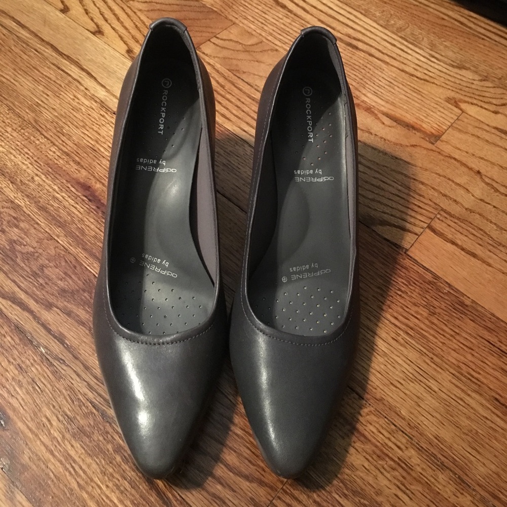 Gray Rockport heels