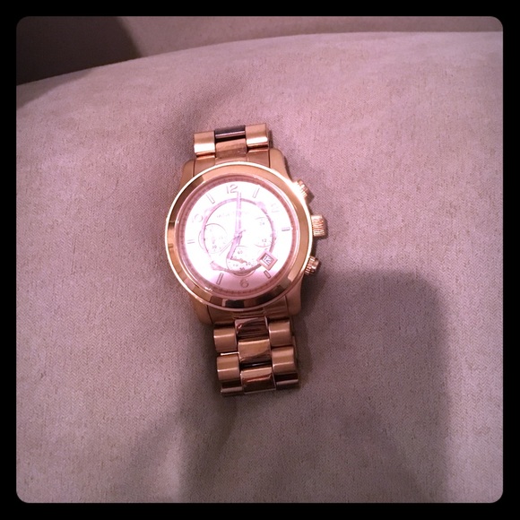 Michael Kors Watch - Picture 3 of 4
