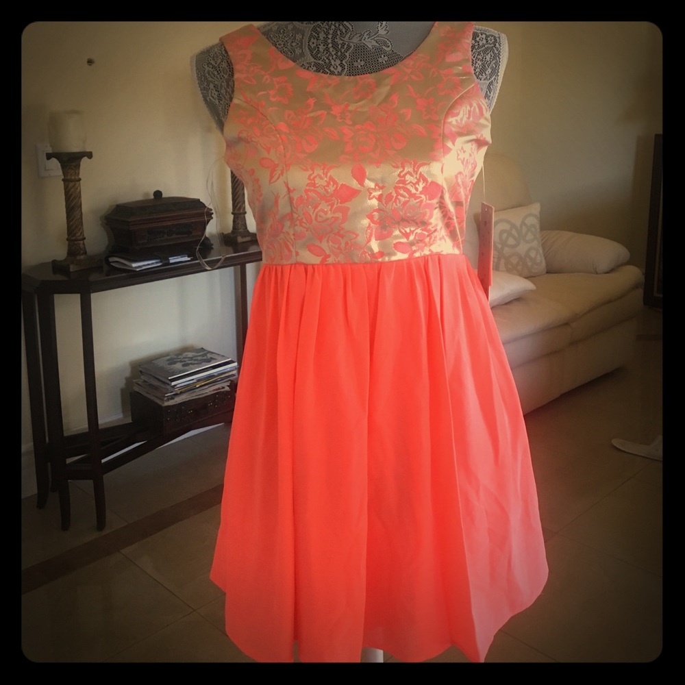 dress for kids orange/pink color