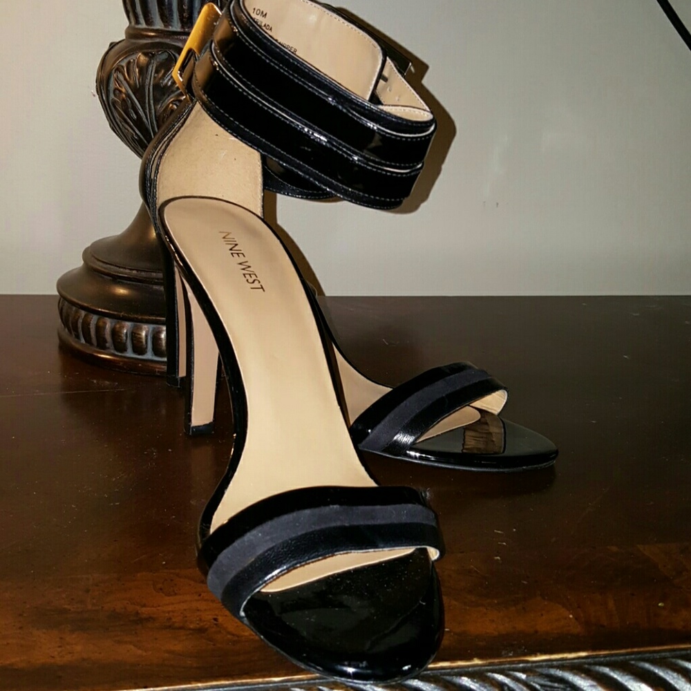 Stunning Nine west heels!