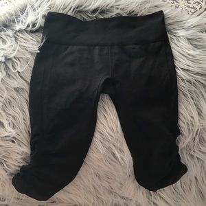 LuLulemon In The Flow Crop