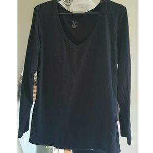 Long sleeve black vneck