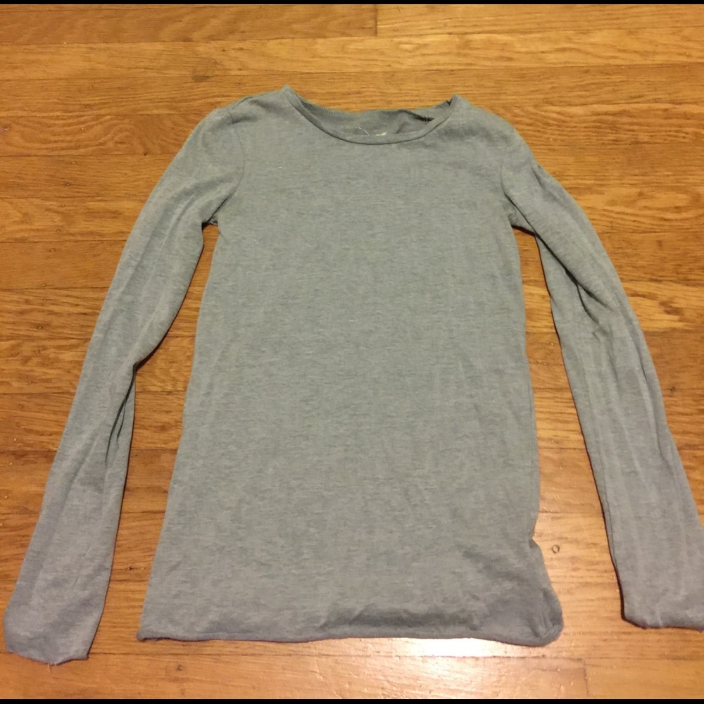 Fitted long sleeve